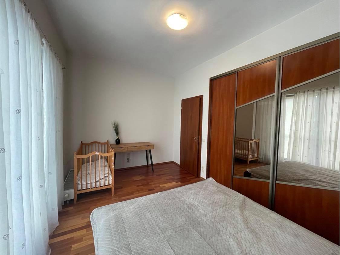 אוסטראון Antresola Apartament Zeta Park מראה חיצוני תמונה